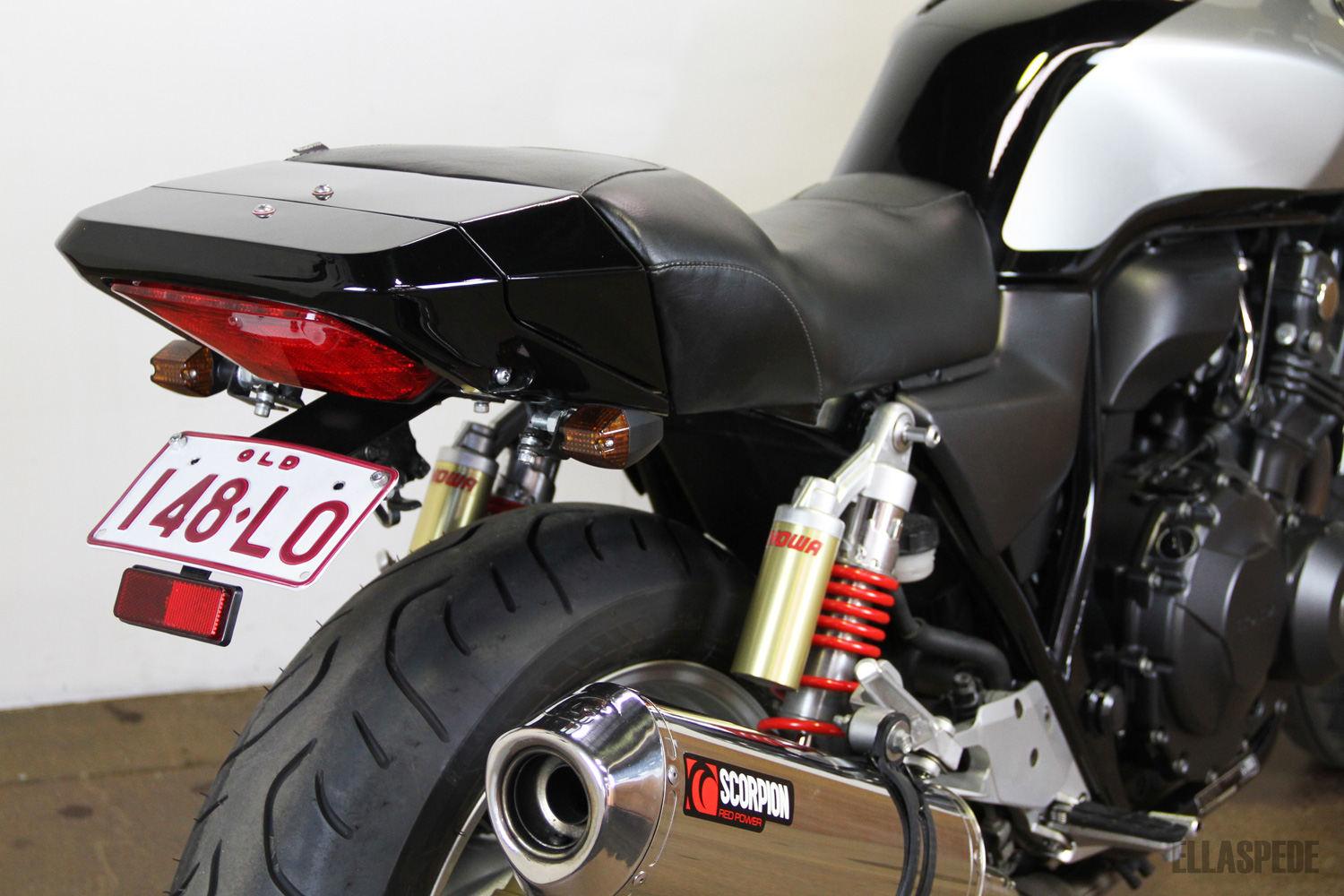 EB087 – 2011 Honda CB400 kuyruk arka taraf